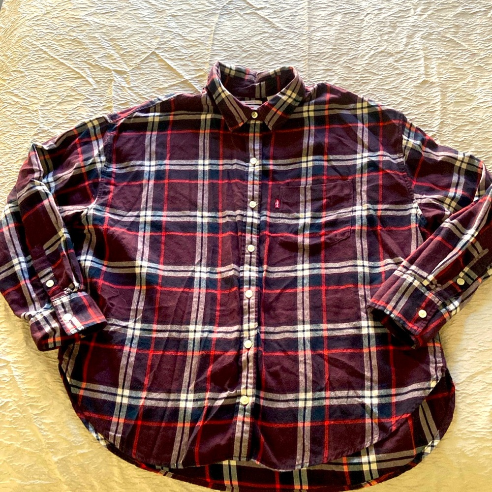 Levi’s relaxed fit burgundy plaid flannel shirt women’s Sz XL
